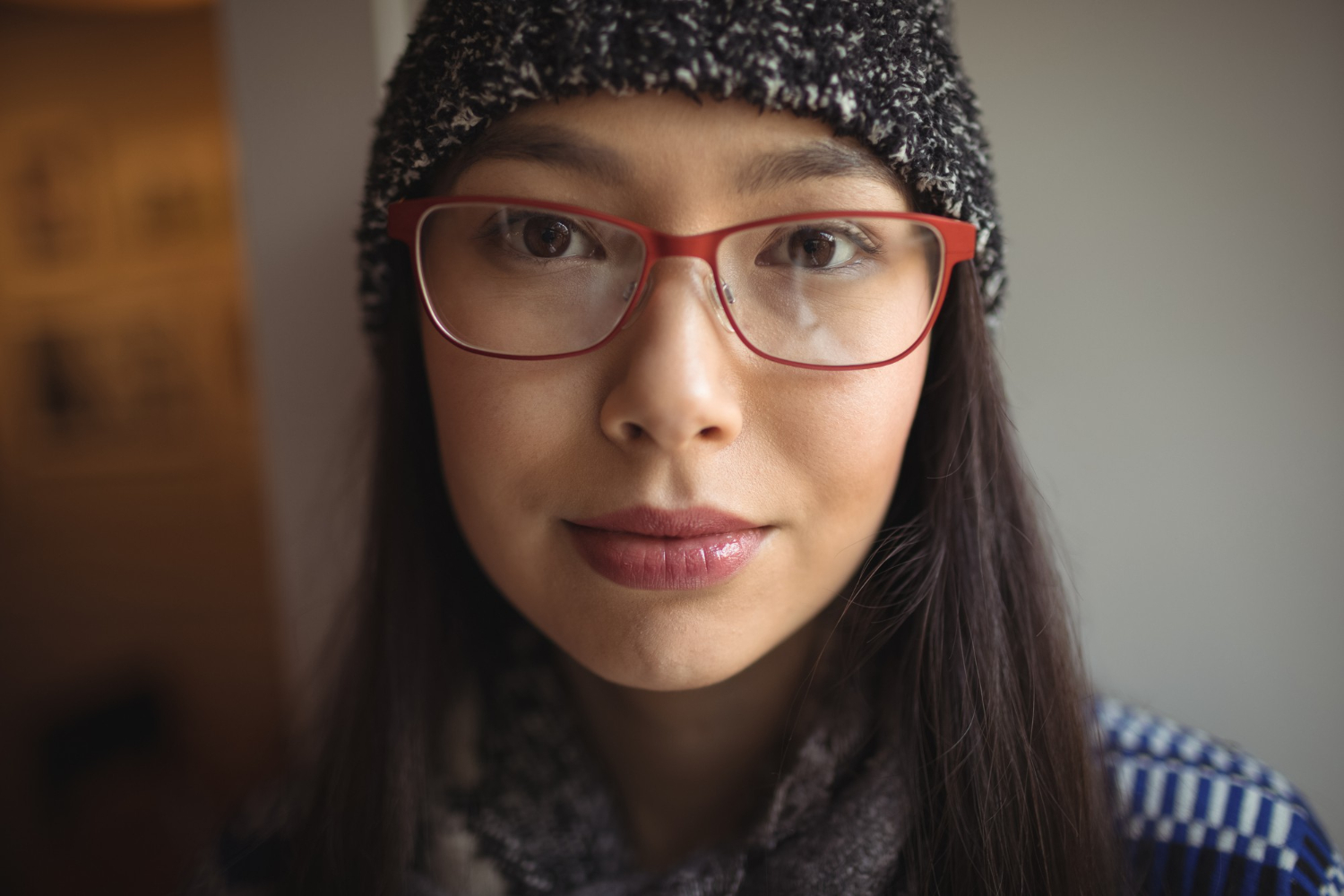 color de gafas para ojos marrones