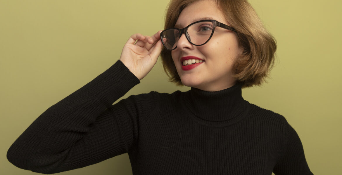 ¿Qué gafas llevar si tienes el pelo corto?