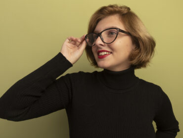 ¿Qué gafas llevar si tienes el pelo corto?