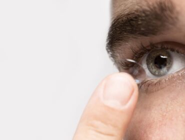 mejores lentillas para astigmatismo y miopía