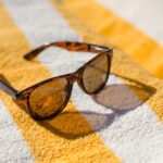 Por qué tus gafas de sol se aflojan
