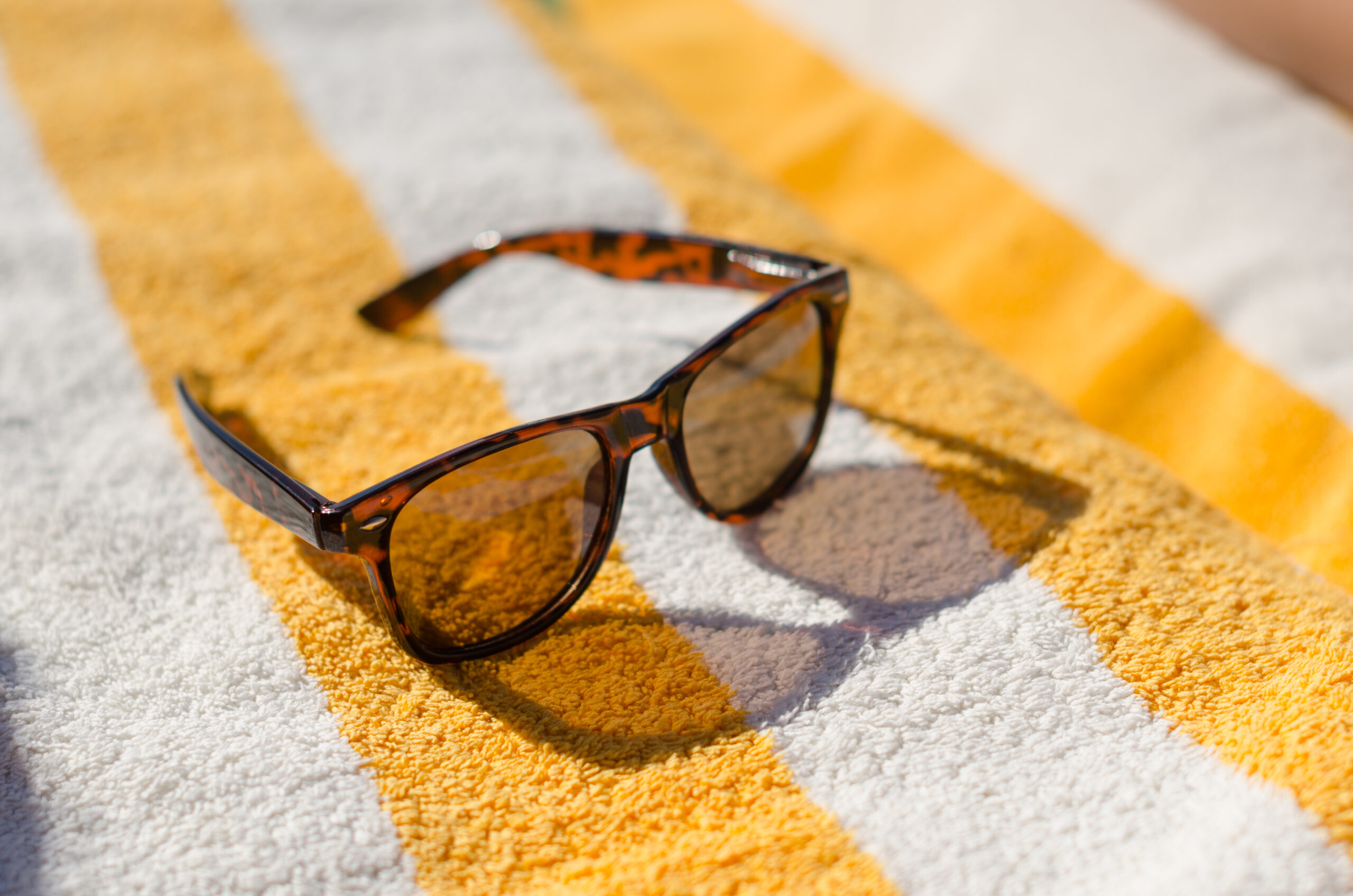 Por qué tus gafas de sol se aflojan