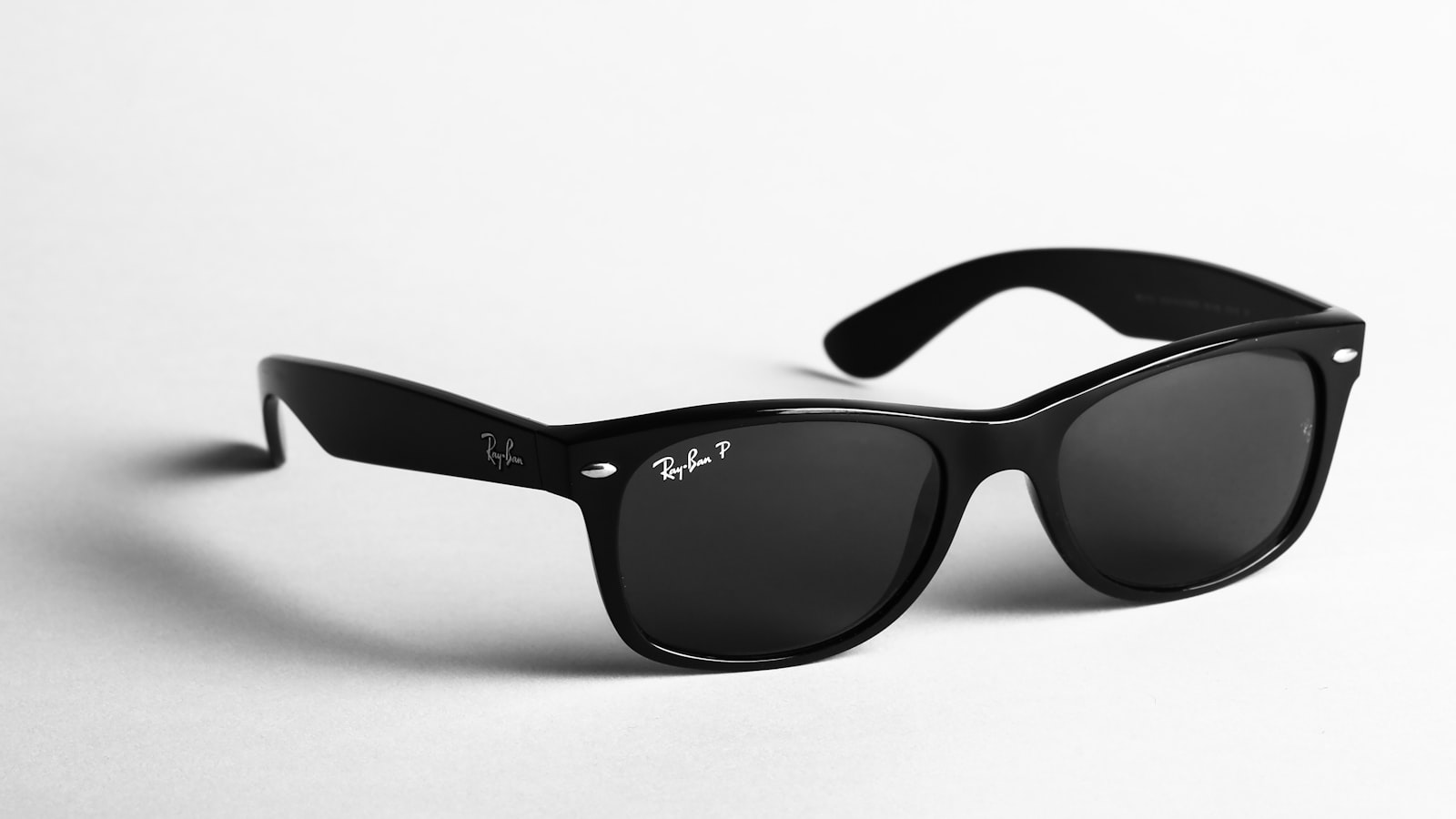 Gafas de sol con filtro UV400 que protegen los ojos