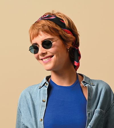 mujer con gafas mujer con gafas